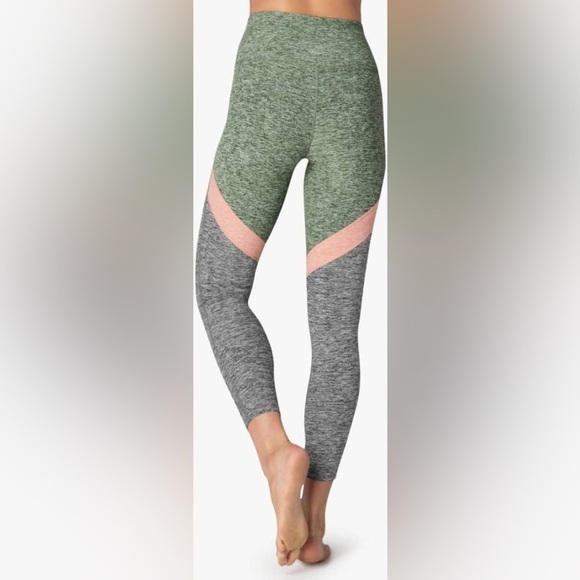 EUC - Beyond Yoga Tri-Panel Spacedye High-Waisted Midi Leggings - size S - Picture 3 of 6